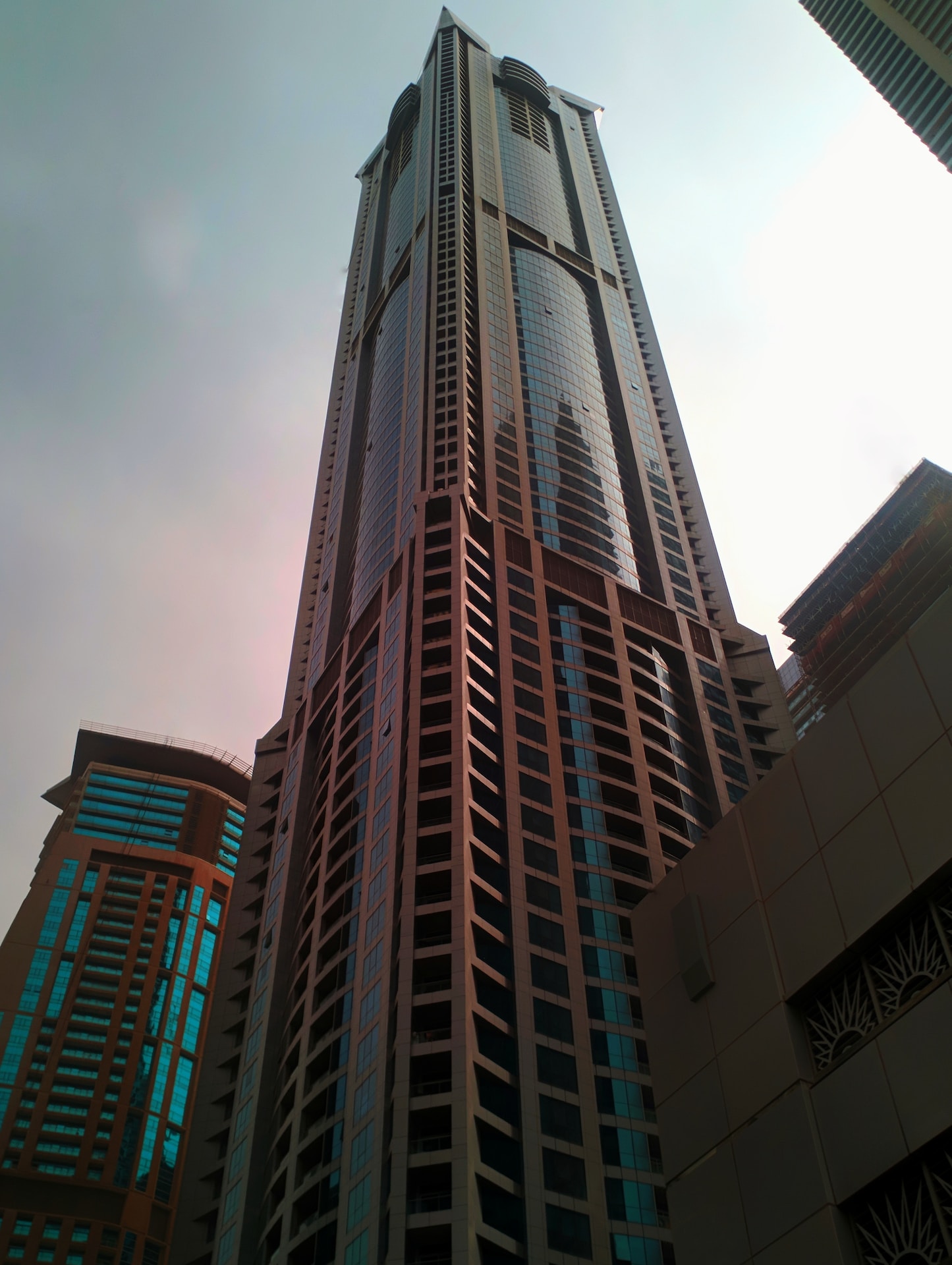 Where is the highest ROI in Dubai?